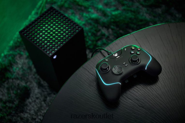 Razer konzoly čierna chroma wolverine v2 ZNL2NV160