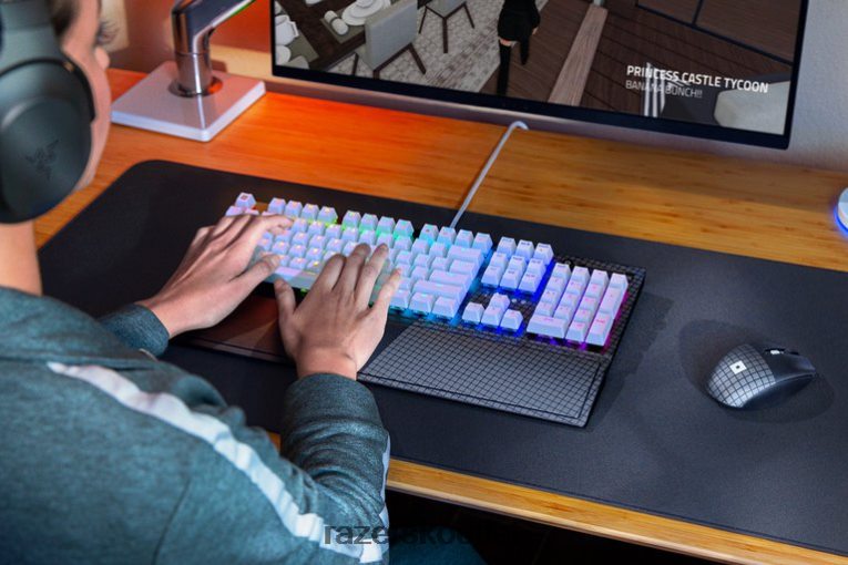 Razer klávesnica biely blackwidow v3 - zelený spínač - nás - roblox edition ZNL2NV59
