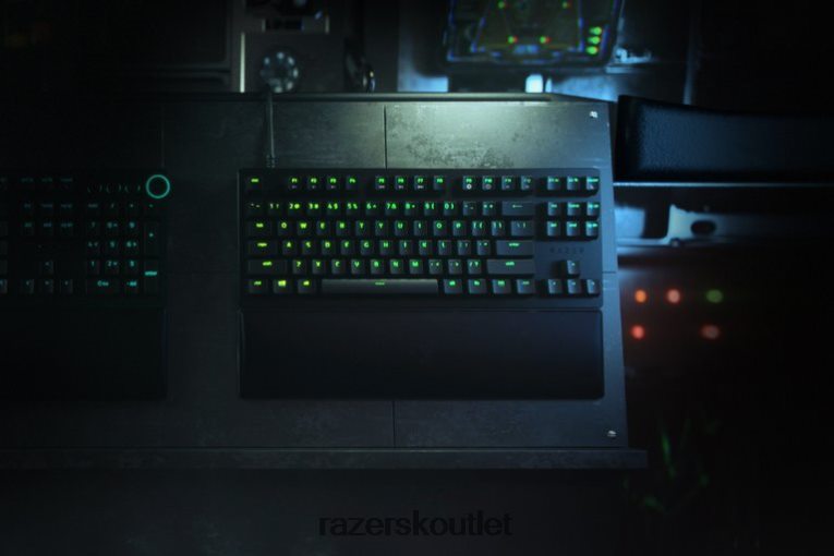 Razer klávesnica čierna Huntsman v2 tenkeyless - clicky optický prepínač - nám ZNL2NV71