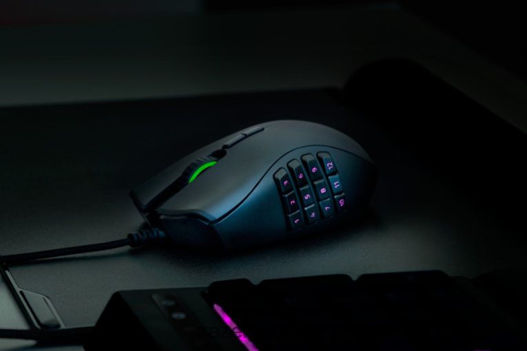 Razer myši jedna farba naga trojica ZNL2NV48